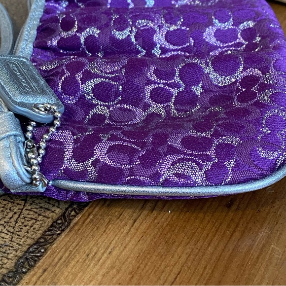 Coach Y2K Metallic Silver and Purple Lurex Glitter Glimmer Wristlet - Picture 7 of 10